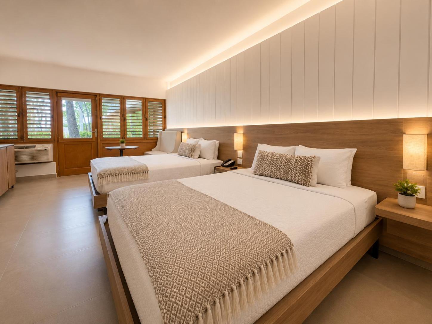 Queen Room with Garden View